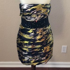 Bebe Dress (belt included)